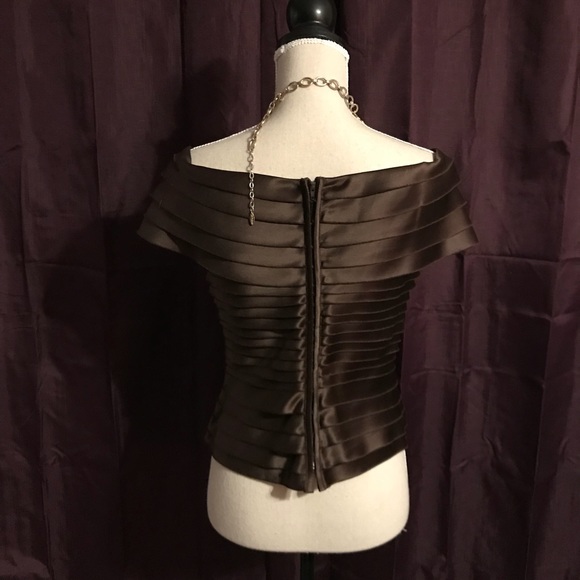 JS Collections Stunning Satiny Layered Brown Top-8 - Picture 3 of 6